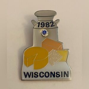 Wisconsin Lions Club 1982 Cheese Pin